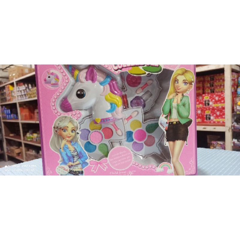 MAINAN MIKE UP KUDA PONY SET