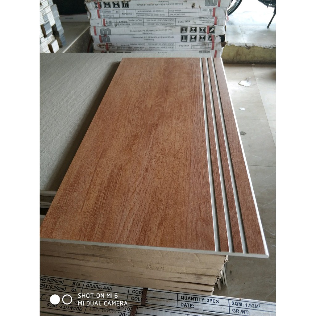 Dijual Granit Untuk Anak Tangga Stepnose Spruce Merk Indogress 30x60 Murah Shopee Indonesia