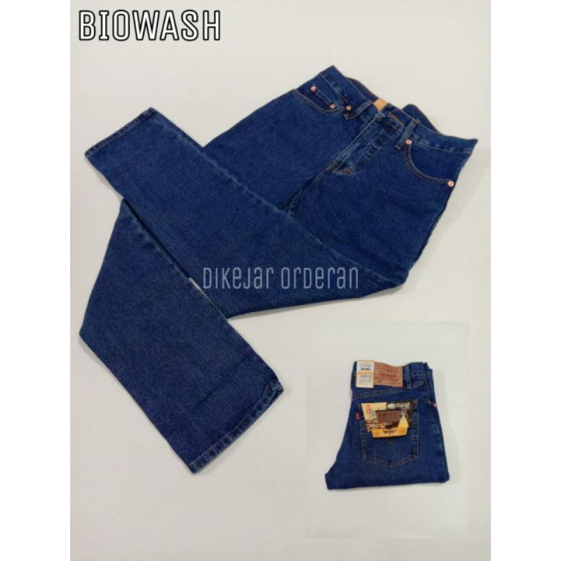 CELANA JEANS LEVIS STANDAR