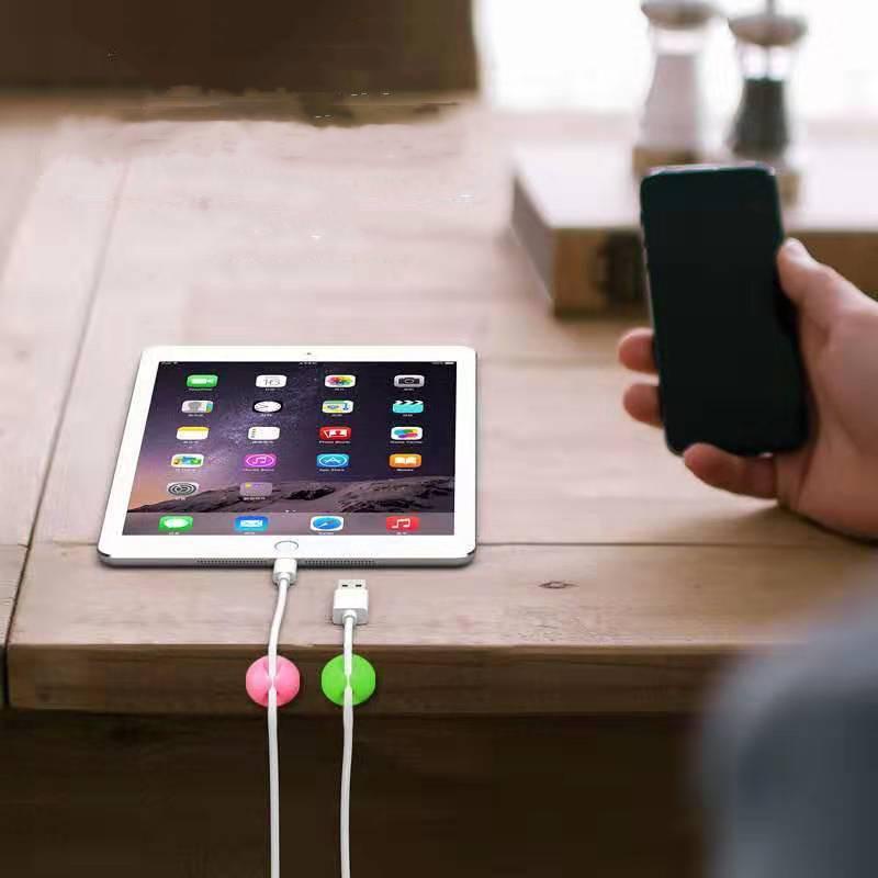 Klip Holder Organizer Kabel Usb / Charger Untuk Meja