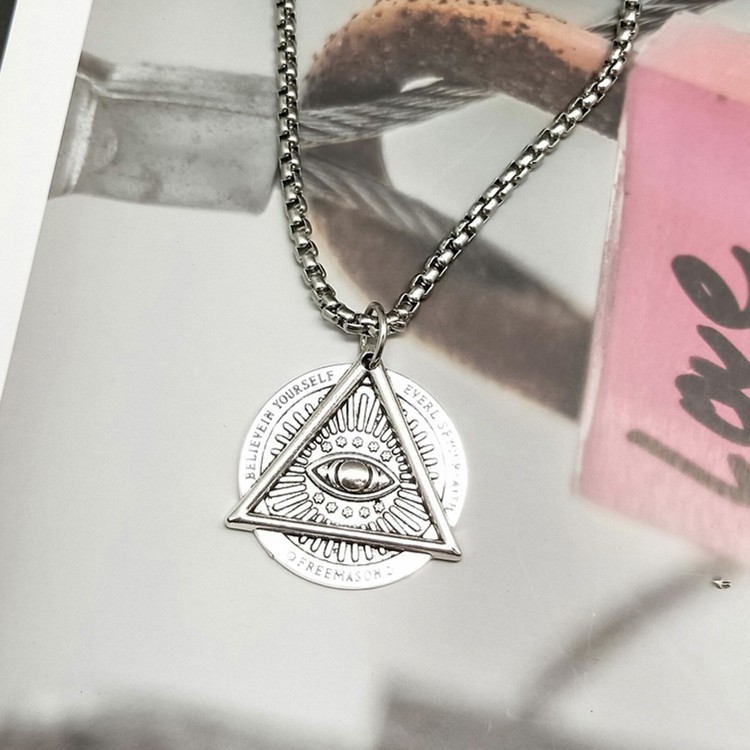 Eropa Amerika Fashion hiphop Trendi Pria Wanita Kepribadian Jalan Hip-Hop Baja Titanium Kalung Dewa Matahari Mata Disc Dekorasi Hip-Hop Trendi Kalung Liontin