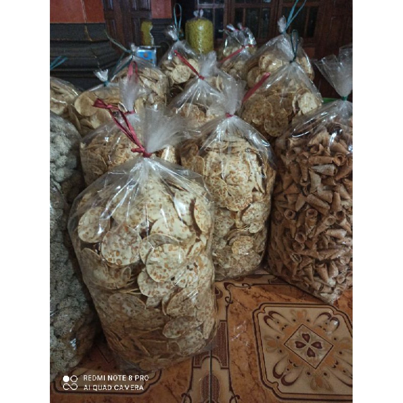 

kripik tempe sagu khas trenggalek kiloan 0,5-1kg