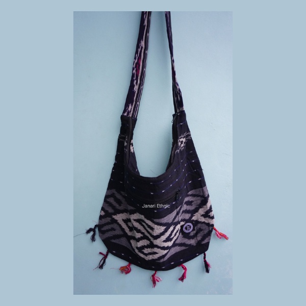 Tas Tenun Lombok - Tas Selempang Tenun Etnik - Sling Bag Tenun - Tas Etnik Tenun - Bonus Gelang