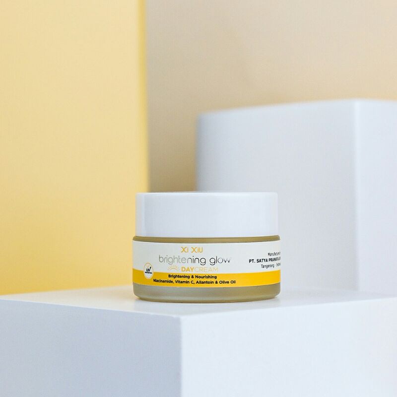 XI XIU BRIGHTENING GLOW DAY CREAM