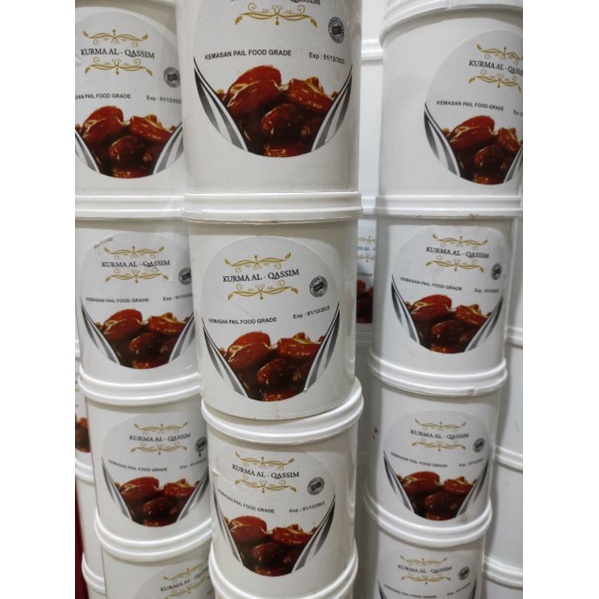 

KURMA AL QASSIM 850 Gram KEMASAN EMBER