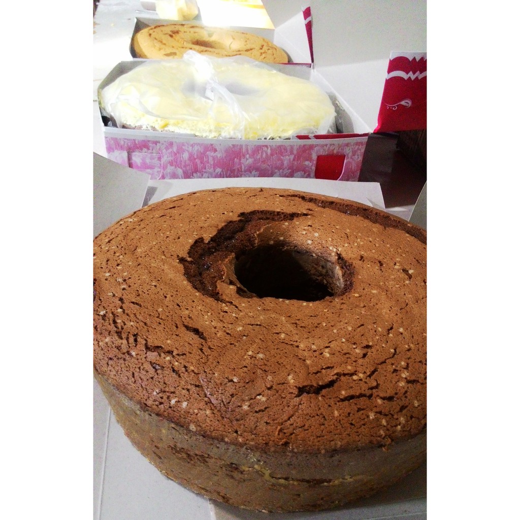 

Cake Butter Bolu Premium Coklat Pilih Topping Halal, Enak dan Higienis