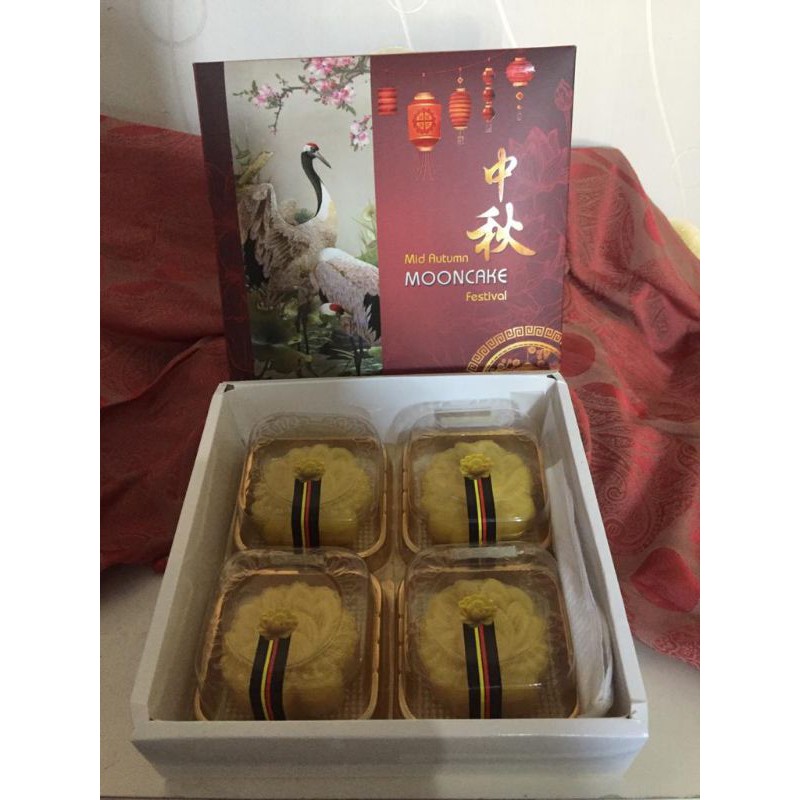 

Snowkin Mooncake 120gr 1box 4pcs