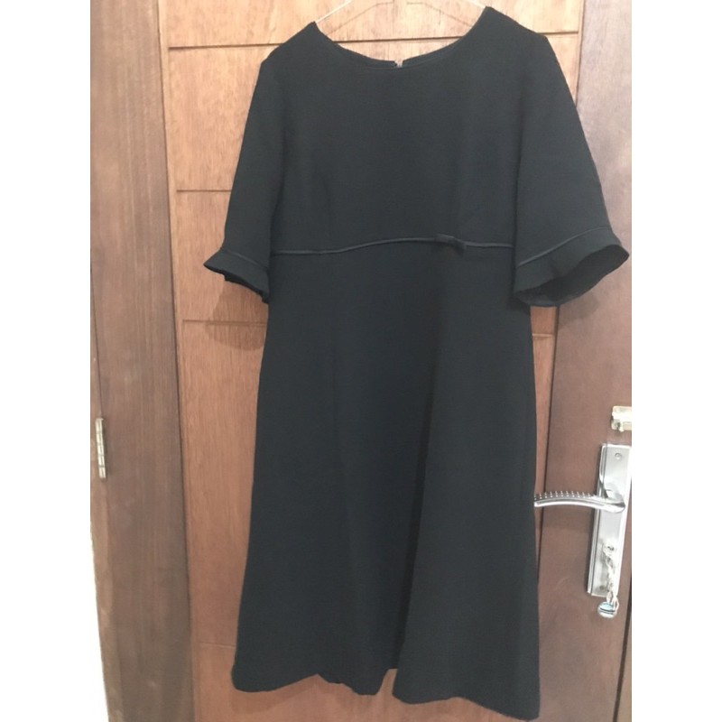 Preloved Dress hitam brand Theoria