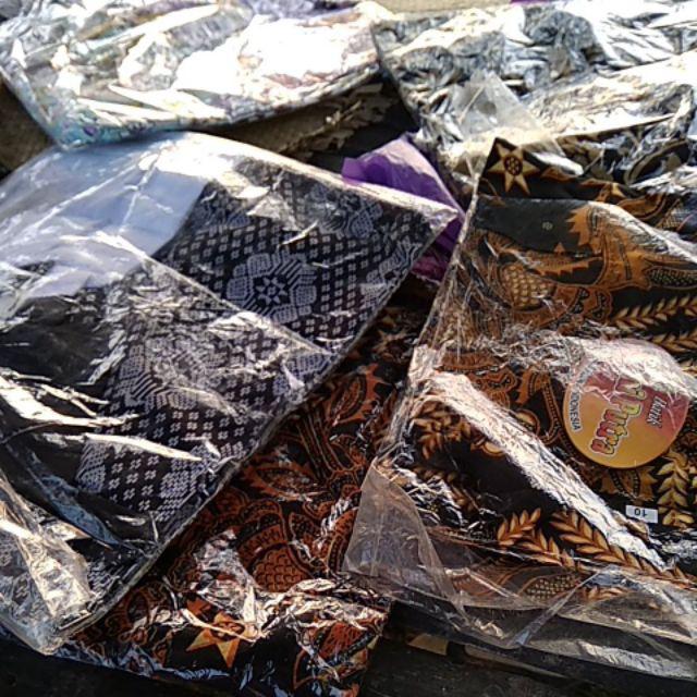 Kemeja Koko Roger Batik Kampus