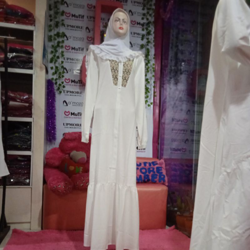 Damoza,gamis Hanifa broken white,gamis putih ,gamis busui