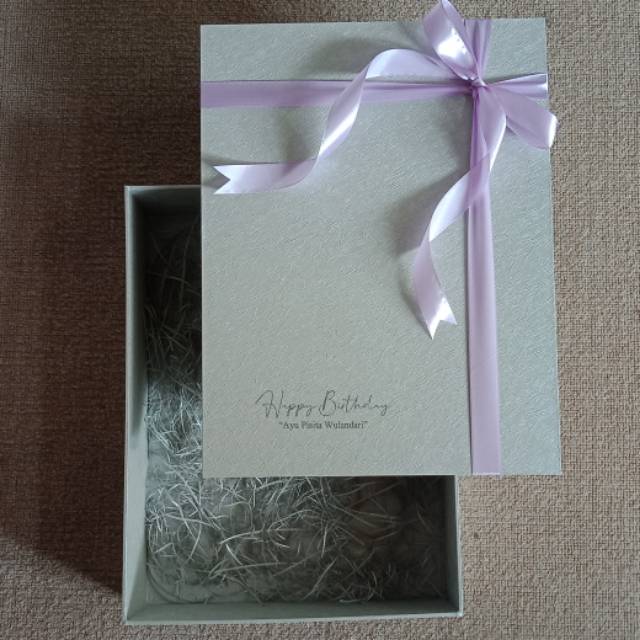 

Kotak kado 25x33x8 || BOX KADO/ BIRTHDAY / WEDDING / HAMPERS / BOX AESTETIK
