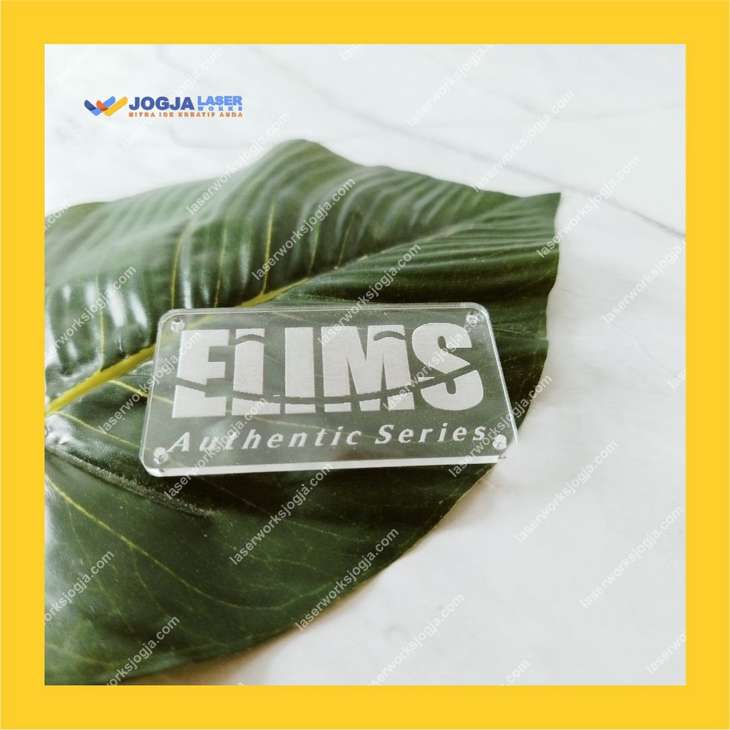 

Label Akrilik Bening Custom ukuran Medium