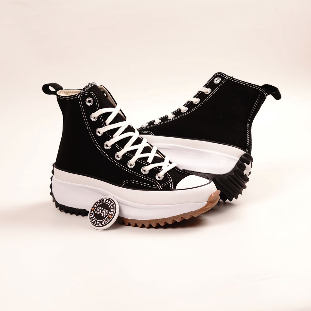 Sepatu  Converse Run Star Hike Hi Black White