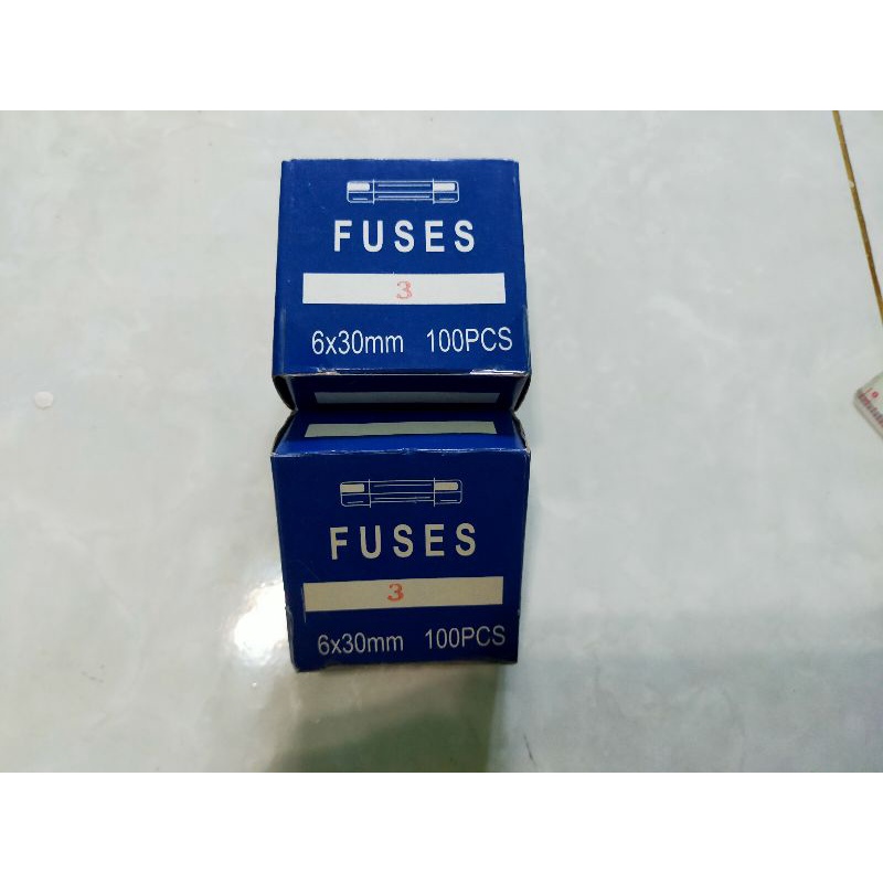 fuse glass besar 3a "6x30mm" ( harga/10pcs )