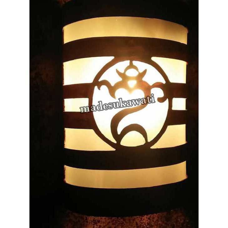 Kerajinan Kotak lampu hiasan dinding motif omkara bali