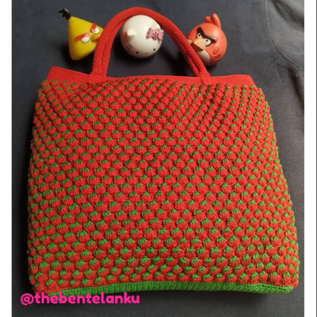 Tas Rajut Strawberry
