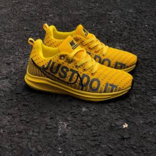  Sepatu  Nike  Zoom Just  Do  It Yellow Size 37 40 Import 