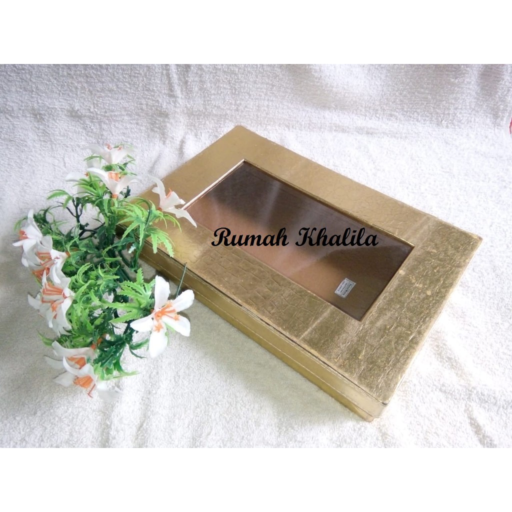 

Best Product Kotak Hantaran Kotak Seserahan Kotak Parcel Warna Gold 30x20x5.5 cm Aesthetic