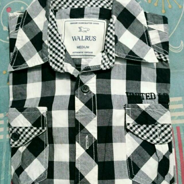 Kemeja Walrus Authentic