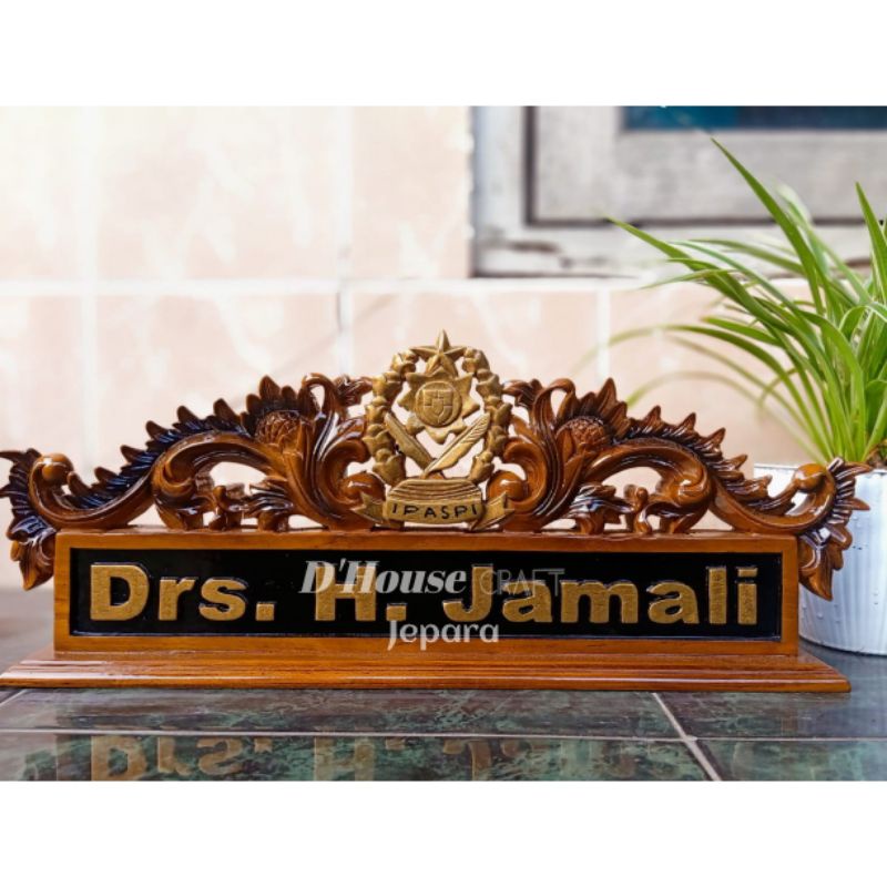 

Papan Nama Ukir Relung Daun Kayu Jati Grade A (Panjang 45cm)