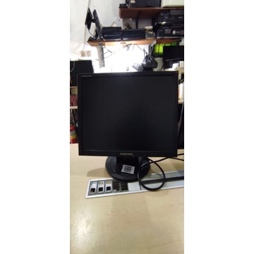 monitor lcd Samsung 19 in kotak