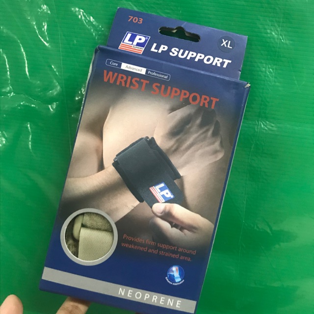 WRIST SUPPORT