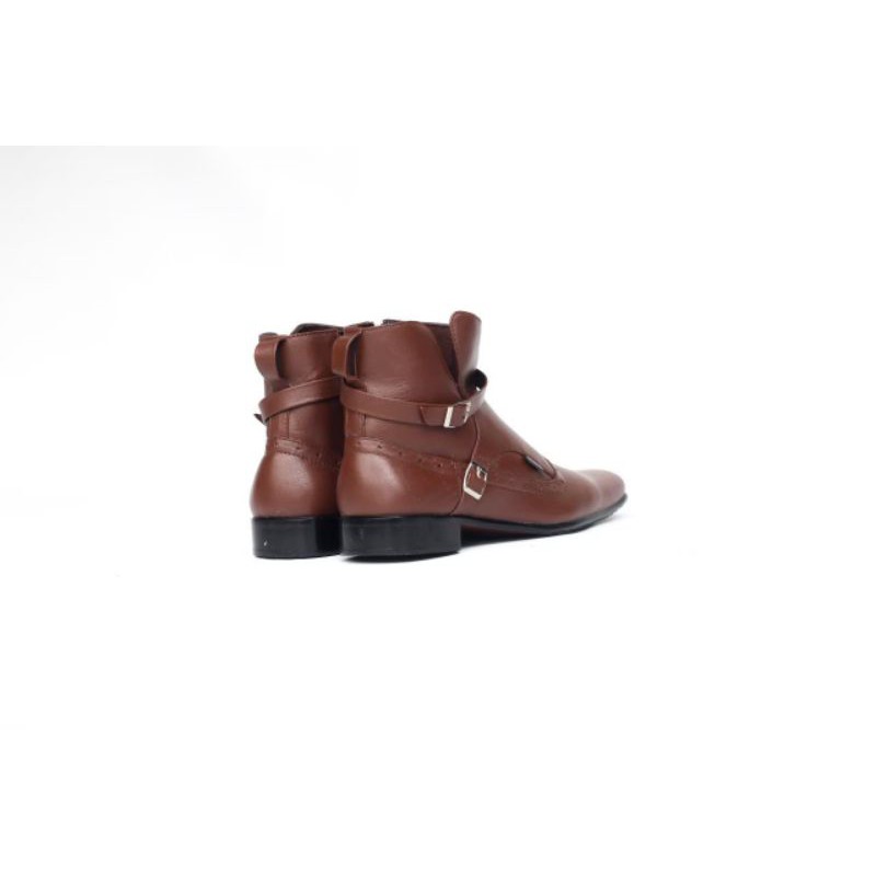 BELI SEPATU GRATIS SENDAL
