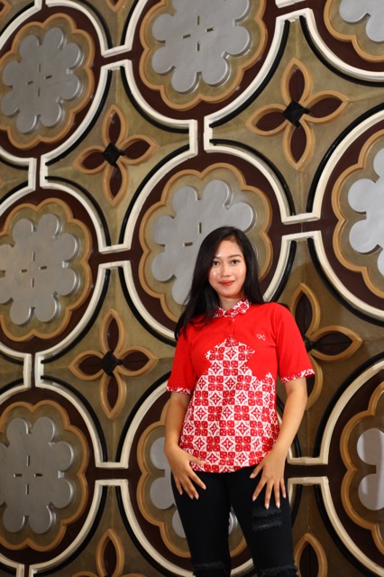 Loyal Kaos Polo Batik Merah Modern Wanita M L XL XXL