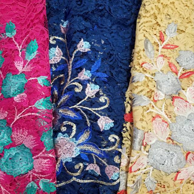 Kain brokat Nagita bordir ( 1/2 meter)