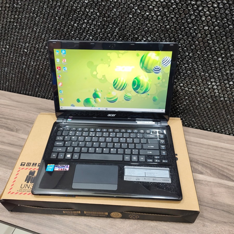 Leptop Laptop Acer RAM 4GB HDD 500GB Generasi baru sangat mulus