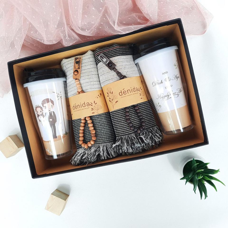 

[PRODUK PQNVU] KADO PERNIKAHAN HAMPERS WEDDING KADO NIKAH BOTOL MINUM COUPLE KADO NIKAHAN KADO WEDDING LII