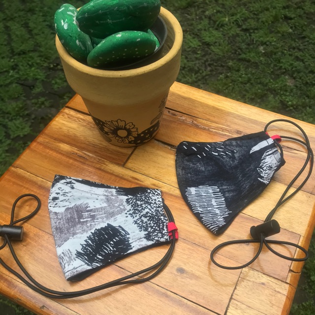 Masker kain Cotton Combed dengan tali serut Masker Masker kain Cotton Combed dengan tali serut Masker