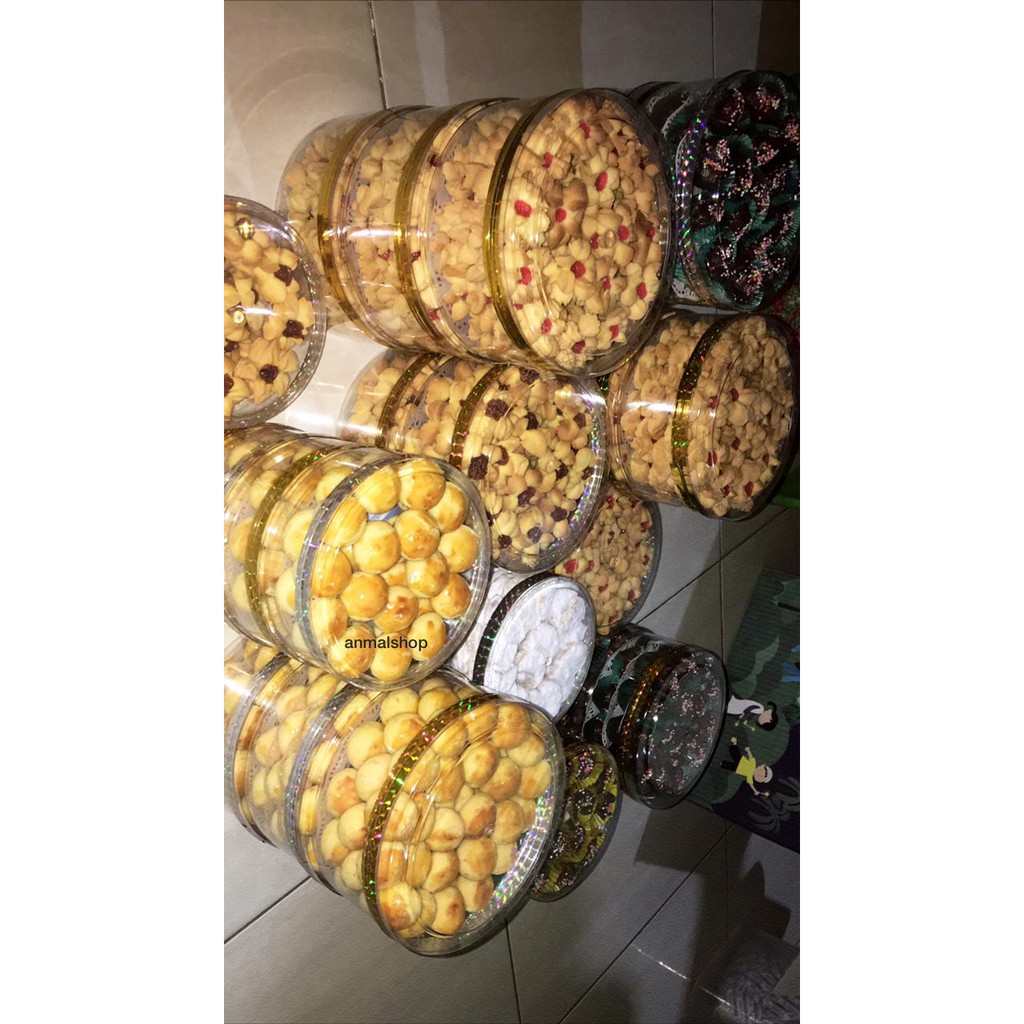 

KUE KERING NASTAR, SEMPRIT, CHOCO CRUNCH, NANAS, STRAWBERRY, PUTRI SALJU, PAKET, BOX - HOMEMADE