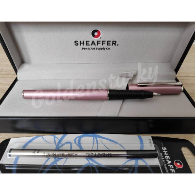 

Paket 1 Klik: 1pcs Sheaffer Agio Frosted Pink Rollerball + 1pcs Refill Rollerball