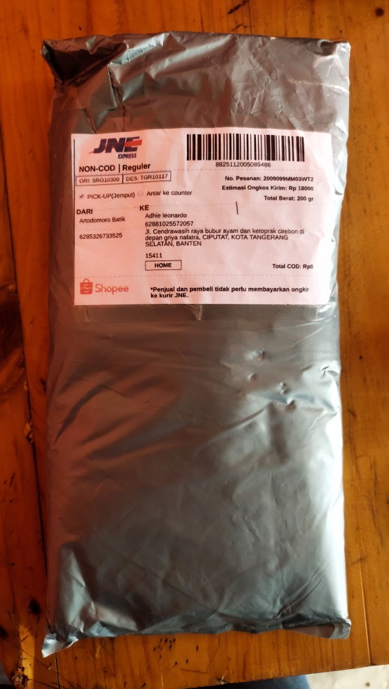 Kemeja Batik Pria Lengan Panjang Motif Manuk Kuning Kecil