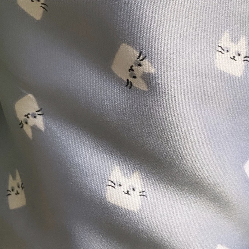 (HARGA PER 0,5 METER) Kain Maxmara / Satin Velvet Printing - LITTLE CAT