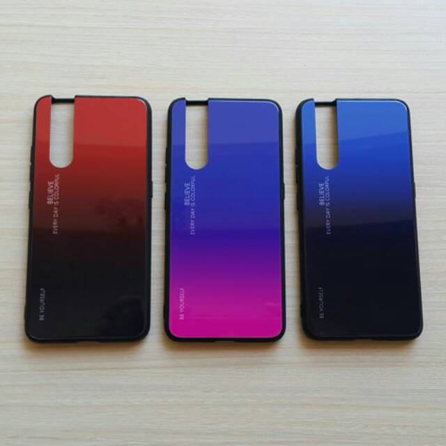 Кейс градиент. Чехол huawei p30 pro. Переливающийся чехол на айфон. Яркие чехлы на самсунг. Чехол градиент.