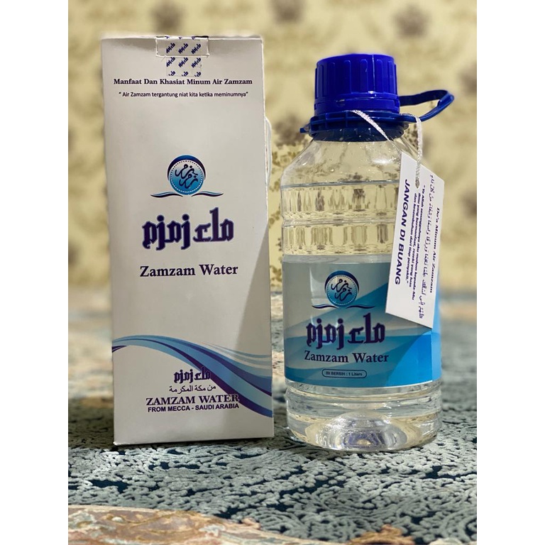 

1 Liter Air Zam Zam Original Asli / Air zam-zam 1 liter 100%asli