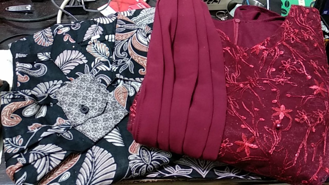 Maura Couple - Sania Ruffle Batik Couple Ori Ndoro Jowi Garansi Termurah Shopee - Batik Brokat