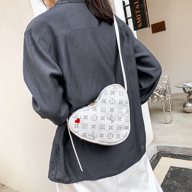 TAS SELEMPANG LV LOVE IMPORT MATERIAL PU