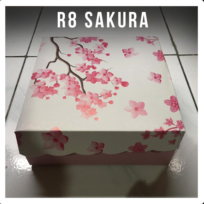 

Dus Kue 18 x 18 x 7,5 | R8 Cetak Sakura AK | 350gr