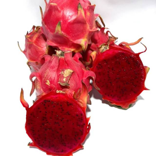 Buah naga merah