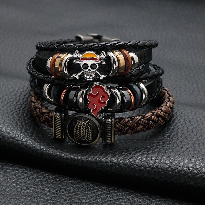 Gelang Multilayer Bahan Kulit Desain One Piece Naruto Attack on Titan Gaya Vintage Untuk Pria