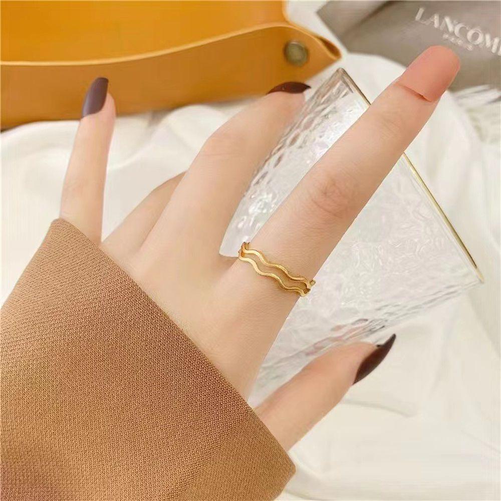 NEEDWAY Needway Wanita Gelang Elegan Geometris Warna Emas Gelombang Tidak Teratur Memutar Perhiasan Tembaga Lady Pasir Cincin Emas