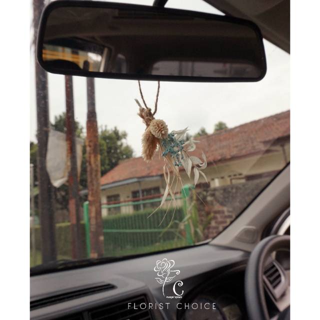 Gantungan Mobil / Hiasan Interior Mobil Dengan Mini Buket Rustic / Gantungan Spion Dalam Mobil Bunga
