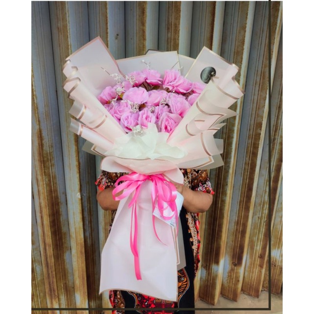 

BUCKET BUNGA BUKET BUNGA Artificial, Valentine, ultah, Wisuda, Anniversary(bisa custom