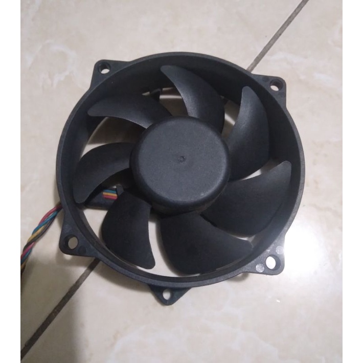 Fan Dc 12V amper rata2 pada gambar