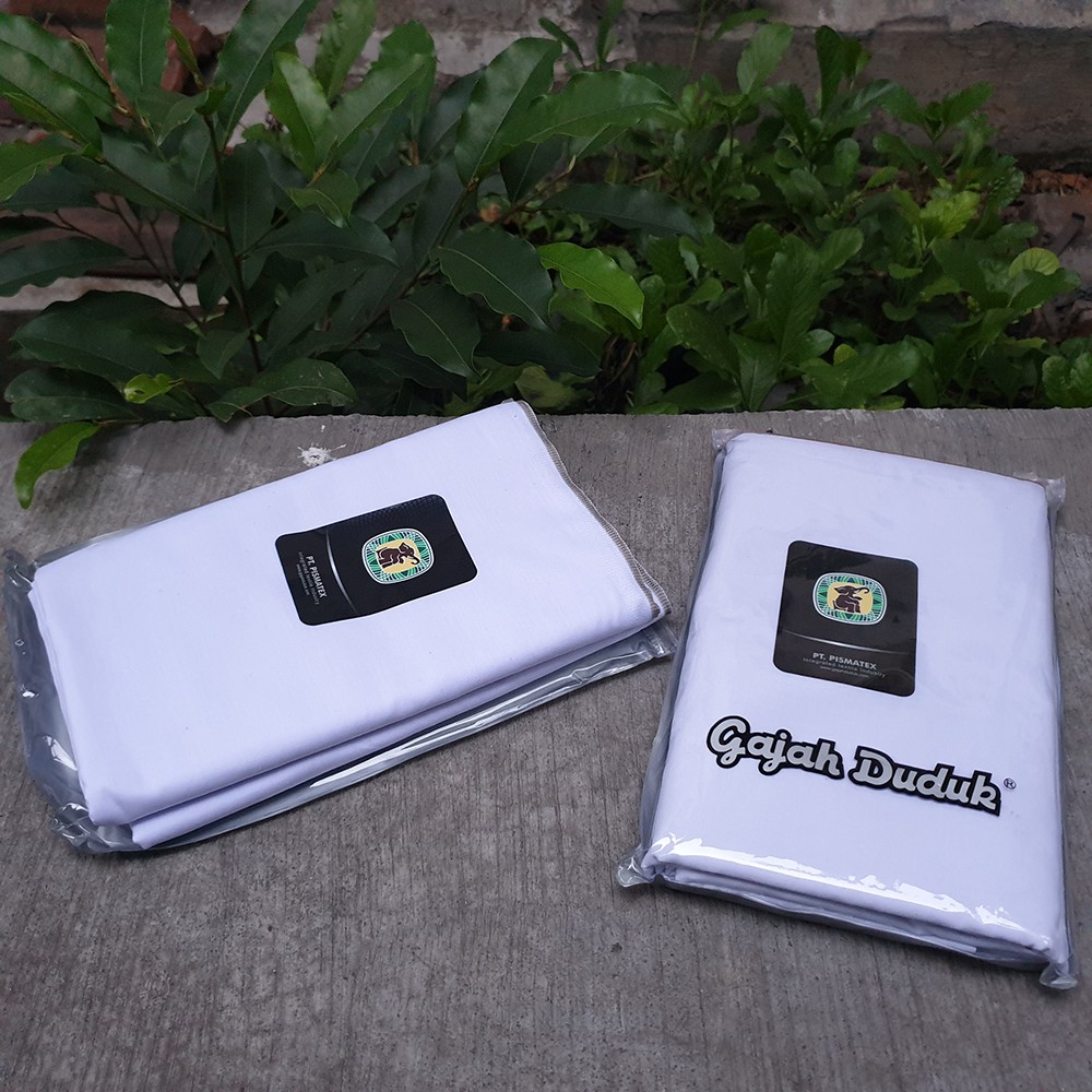 Sarung Gajah Duduk Putih Polos