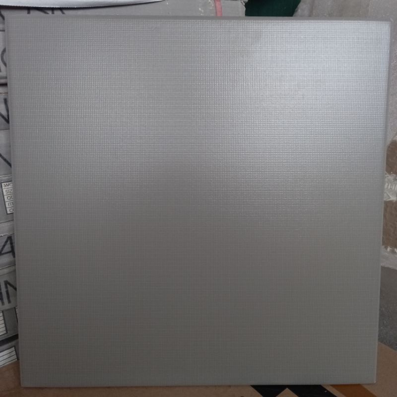 Keramik Lantai 30x30 abu polos matt