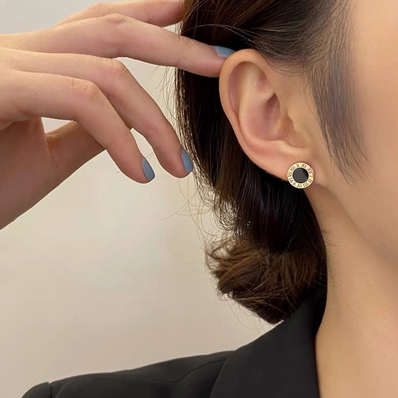 Anting Titanium tindik telinga angka romawi hitam anti karat dan anti luntur asli aksesoris wanita korea